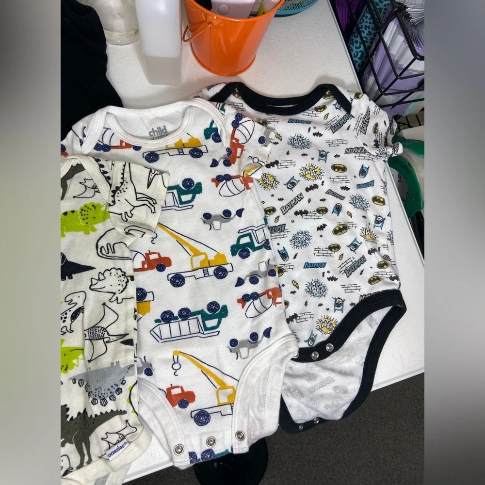 NWOT EUC BUNDLE Gerber Carter’s baby boy’s‎ jumper onesie pants 3-6 months set